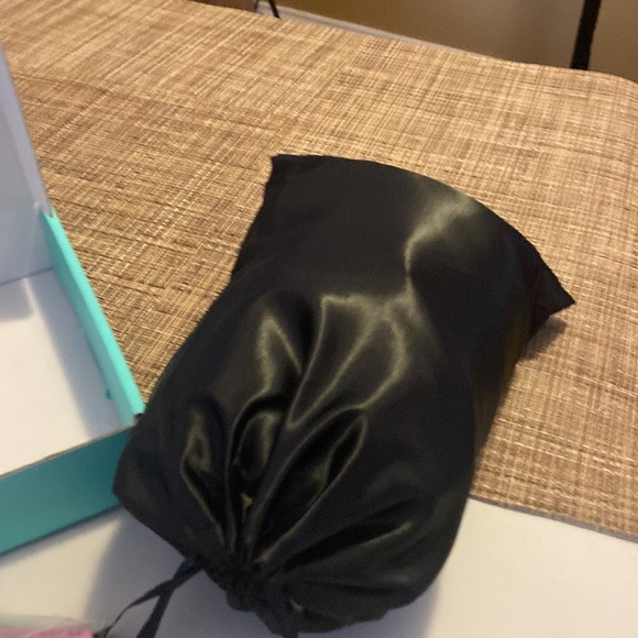 Only for you Black straight curl wig - Picture 12 of 13